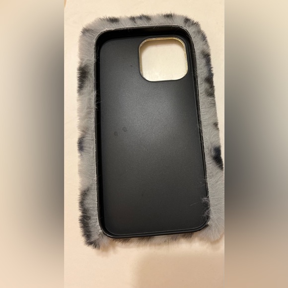 iPhone 14 ProMax Plush Leopard Designed Soft Phone Case NWOT - Picture 3 of 7